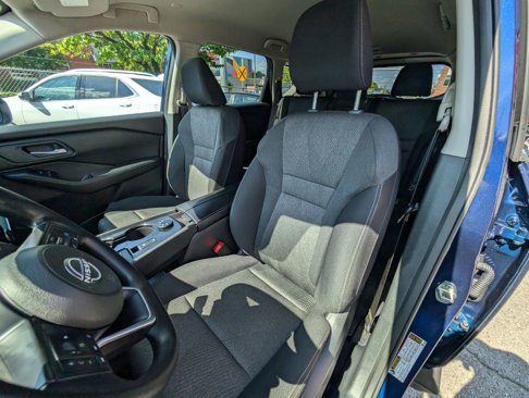 Used 2024 Nissan Rogue SV image 16