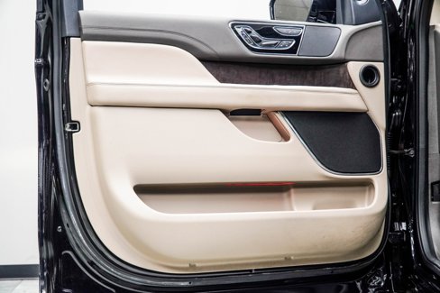 Used 2024 Lincoln Navigator Reserve w/ Monochromatic Package image 30