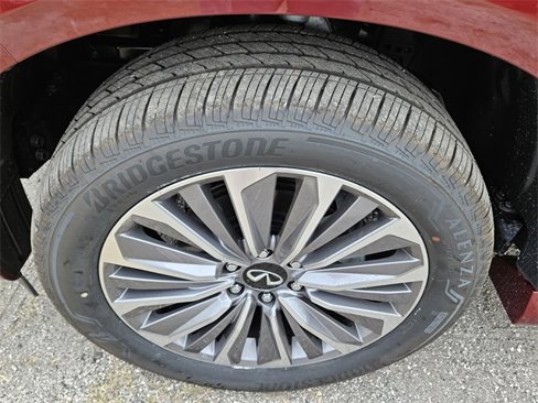 New 2025 INFINITI QX80 Sensory image 3