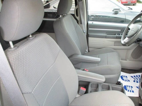 Used 2010 Dodge Grand Caravan SE w/ Climate Group image 27