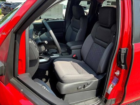 Certified 2025 Nissan Frontier SV image 10