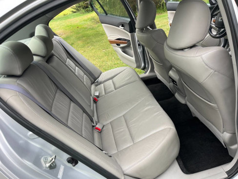 Used 2011 Honda Accord EX-L image 6