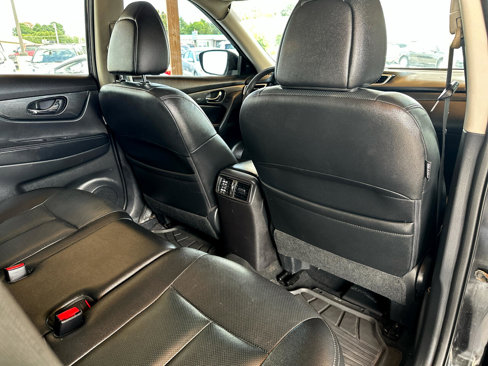 Used 2016 Nissan Rogue SL image 44