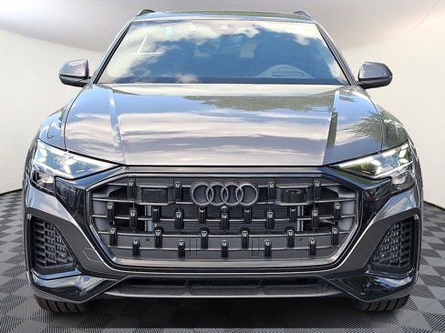 New 2025 Audi Q8 Prestige image 2