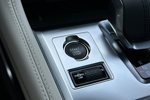 Used 2025 Jaguar F-PACE R-Dynamic S image 26