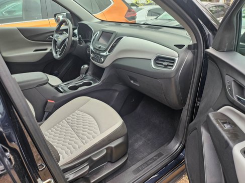 Used 2021 Chevrolet Equinox LS image 4