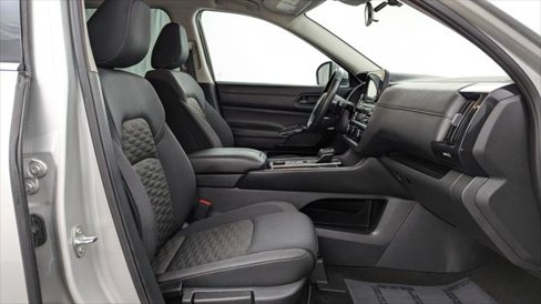 Used 2025 Nissan Pathfinder SV image 22