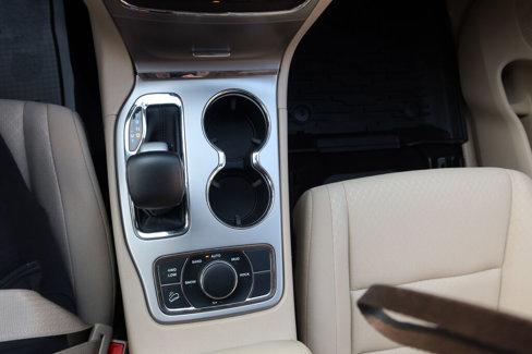 Used 2019 Jeep Grand Cherokee Laredo image 14