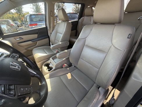 Used 2016 Honda Odyssey Touring Elite image 13