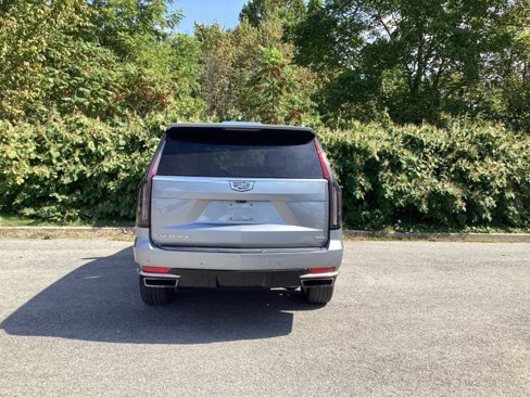 Used 2023 Cadillac Escalade Premium Luxury w/ LPO, Radiant Package image 6