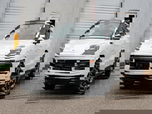 New 2025 Porsche Cayenne Coupe image 1