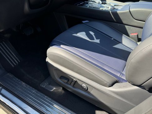New 2026 INFINITI QX60 Luxe w/ Dark Cargo Package image 16