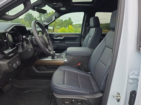New 2026 Chevrolet Silverado 1500 High Country image 9