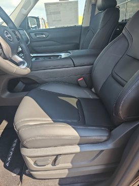 New 2026 Nissan Armada SV image 7