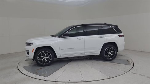 New 2025 Jeep Grand Cherokee Summit image 8