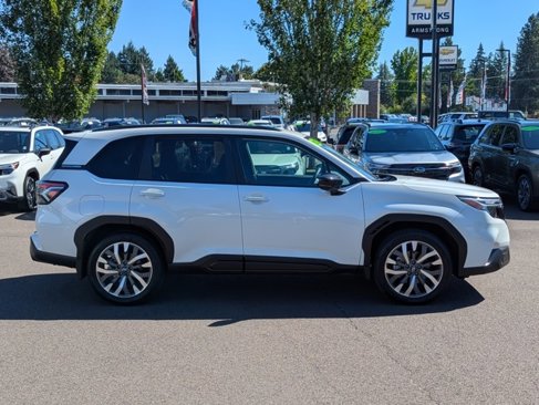 Used 2025 Subaru Forester Touring image 6