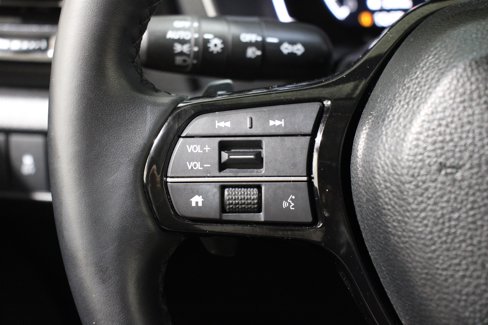 Used 2025 Honda Pilot EX-L image 11