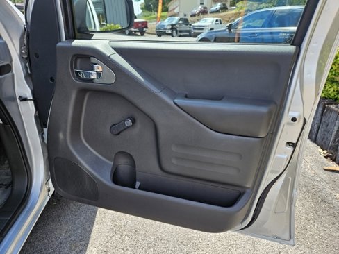 Used 2017 Nissan Frontier S image 13