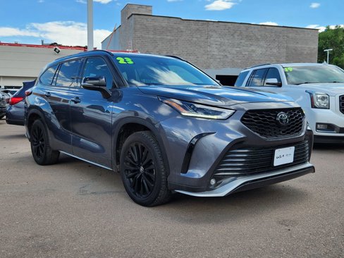 Used 2023 Toyota Highlander XSE image 3