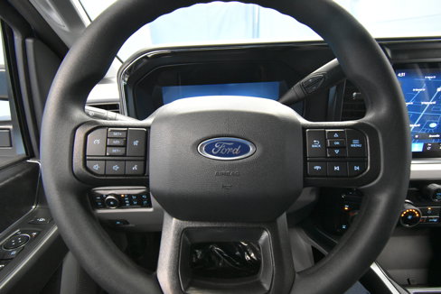 New 2026 Ford F250 4x4 Crew Cab Super Duty image 9