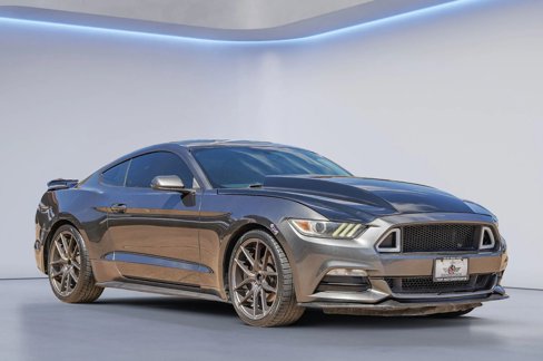 Used 2017 Ford Mustang Coupe image 8