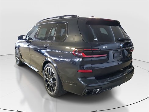 New 2026 BMW X7 M60i image 4