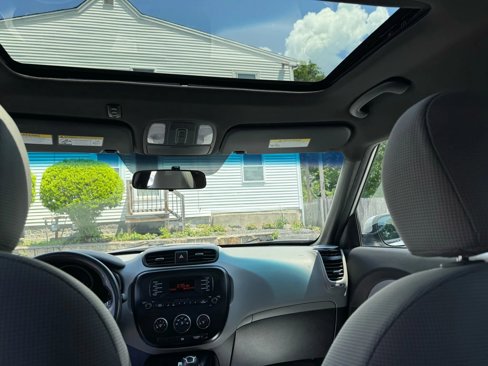 Used 2015 Kia Soul image 19