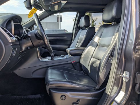 Used 2015 Jeep Grand Cherokee Limited w/ Luxury Group II image 18