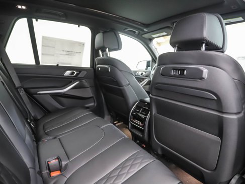 New 2026 BMW X5 M60i image 27