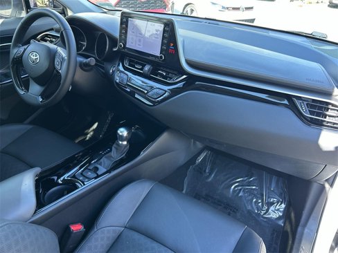 Used 2022 Toyota C-HR Limited image 33
