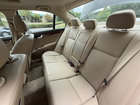 Used 2011 Mercedes-Benz C 300 4MATIC Sedan image 23