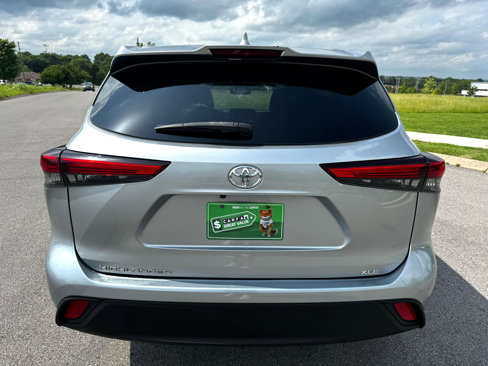 Used 2020 Toyota Highlander XLE image 6