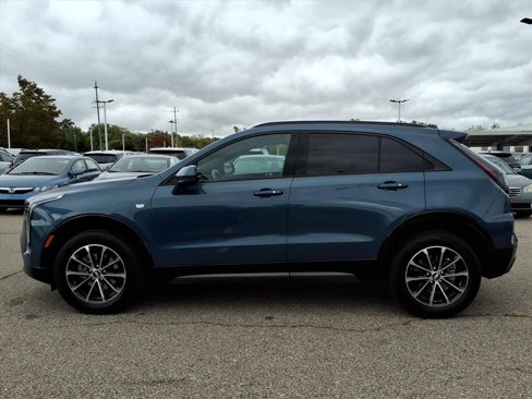 Used 2024 Cadillac XT4 Sport w/ Cold Weather Package image 8