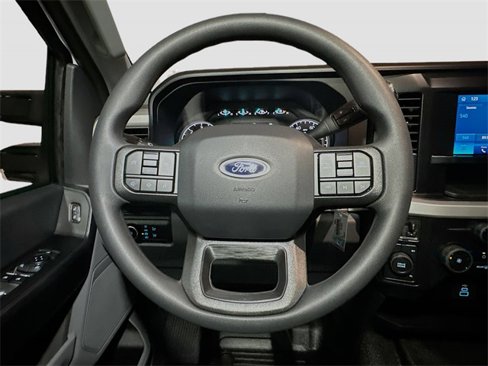 New 2026 Ford F350 4x4 Crew Cab DRW Super Duty image 7
