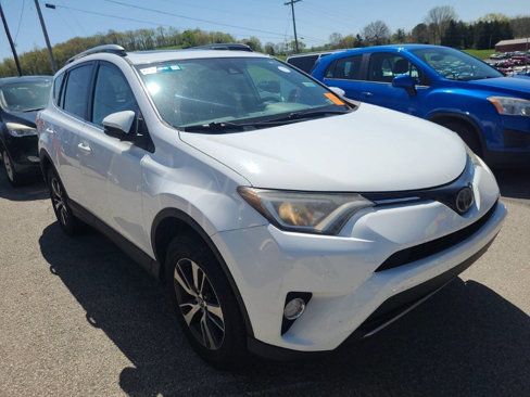 Used 2017 Toyota RAV4 XLE image 1