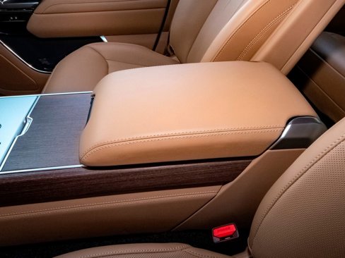 New 2025 Land Rover Range Rover SE image 31