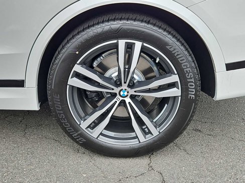 New 2026 BMW X6 M60i image 14