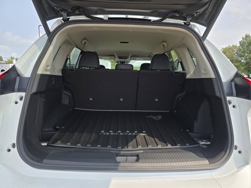 New 2026 Nissan Rogue SV image 10