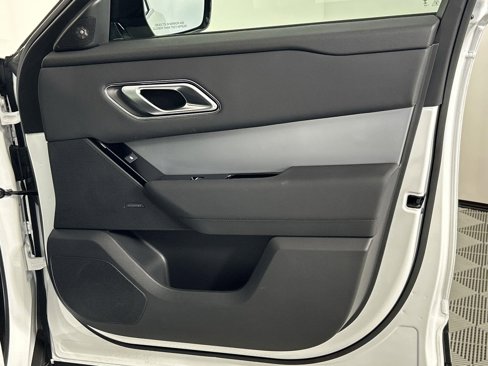 Certified 2025 Land Rover Range Rover Velar S image 32