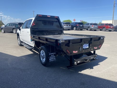 Used 2024 Chevrolet Silverado 2500 LT w/ Convenience Package image 8