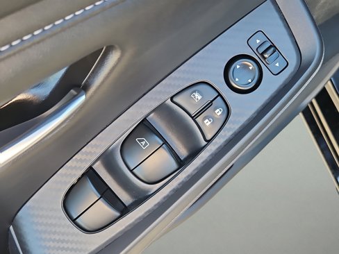 Used 2025 Nissan Sentra SV image 15
