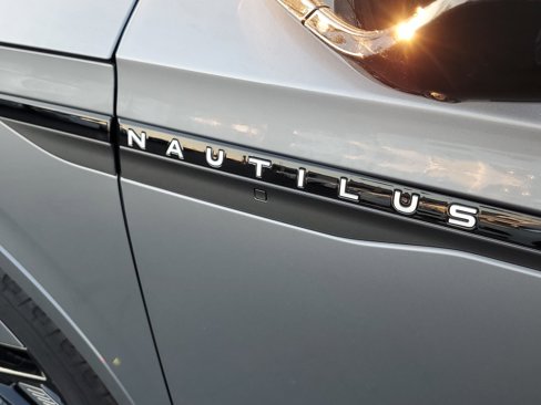 New 2025 Lincoln Nautilus Black Label w/ Jet Appearance Package image 7