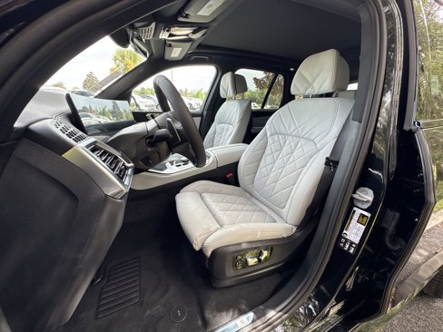 New 2026 BMW X5 xDrive40i w/ M Sport Package image 13