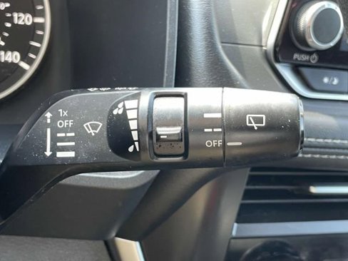 Certified 2023 Nissan Rogue SV image 24