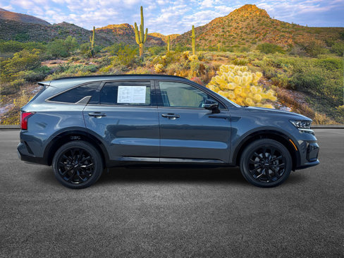 Certified 2022 Kia Sorento SX image 3