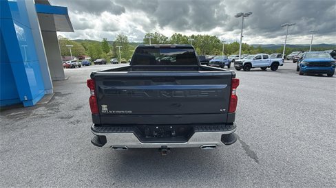Used 2022 Chevrolet Silverado 1500 LT w/ Z71 Off-Road Package image 5