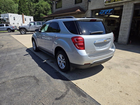 Used 2017 Chevrolet Equinox LT w/ Convenience Package image 5