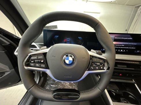 Used 2025 BMW 330i xDrive Sedan w/ Convenience Package image 15