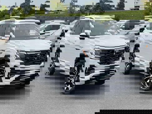 New 2025 Volkswagen Atlas SEL Premium R-Line image 1