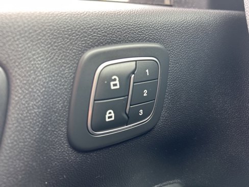 Used 2022 Ford Escape Titanium image 23